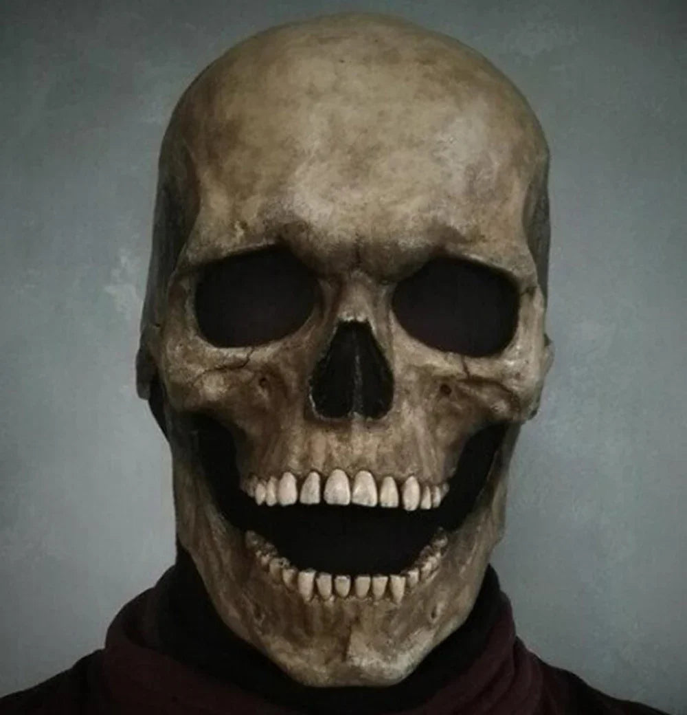 Skull mask worn front view